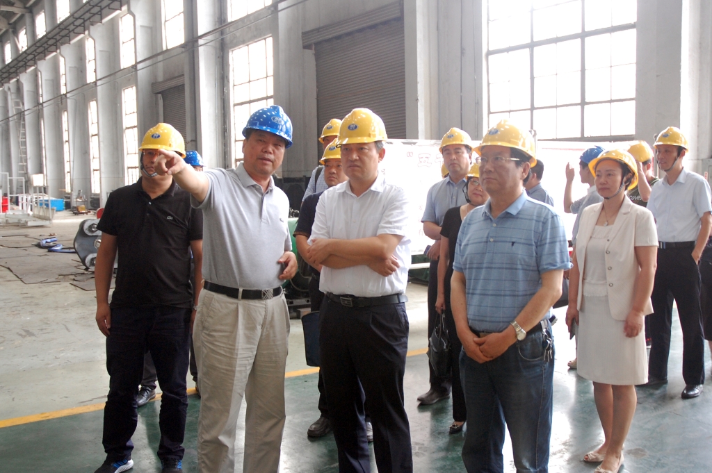南阳市副市长谢松民一行来二机集团调研