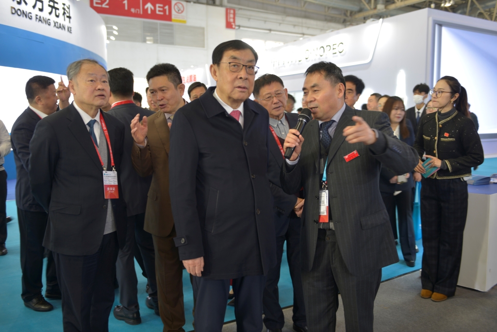 ae18ab4910724f99824035376b907d2c