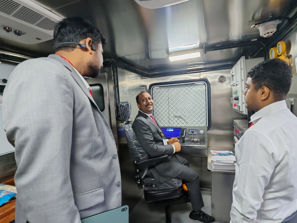 40b4651233874a92ae6eca1d7bc1ff95