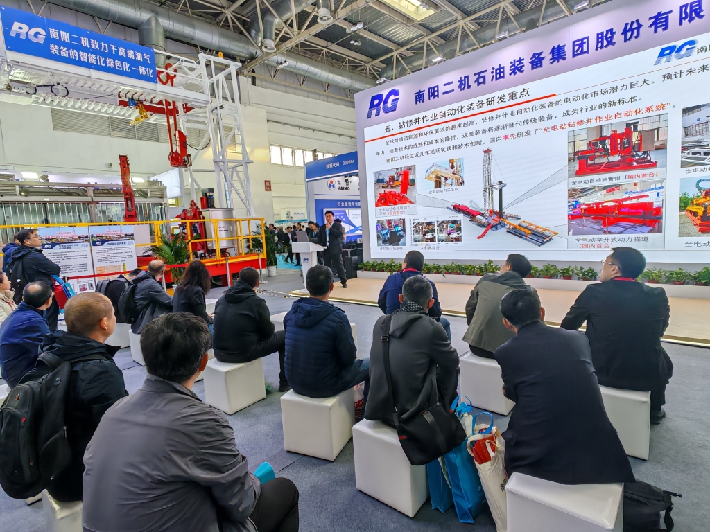 811f7da56f5040a4bf921c479f424484