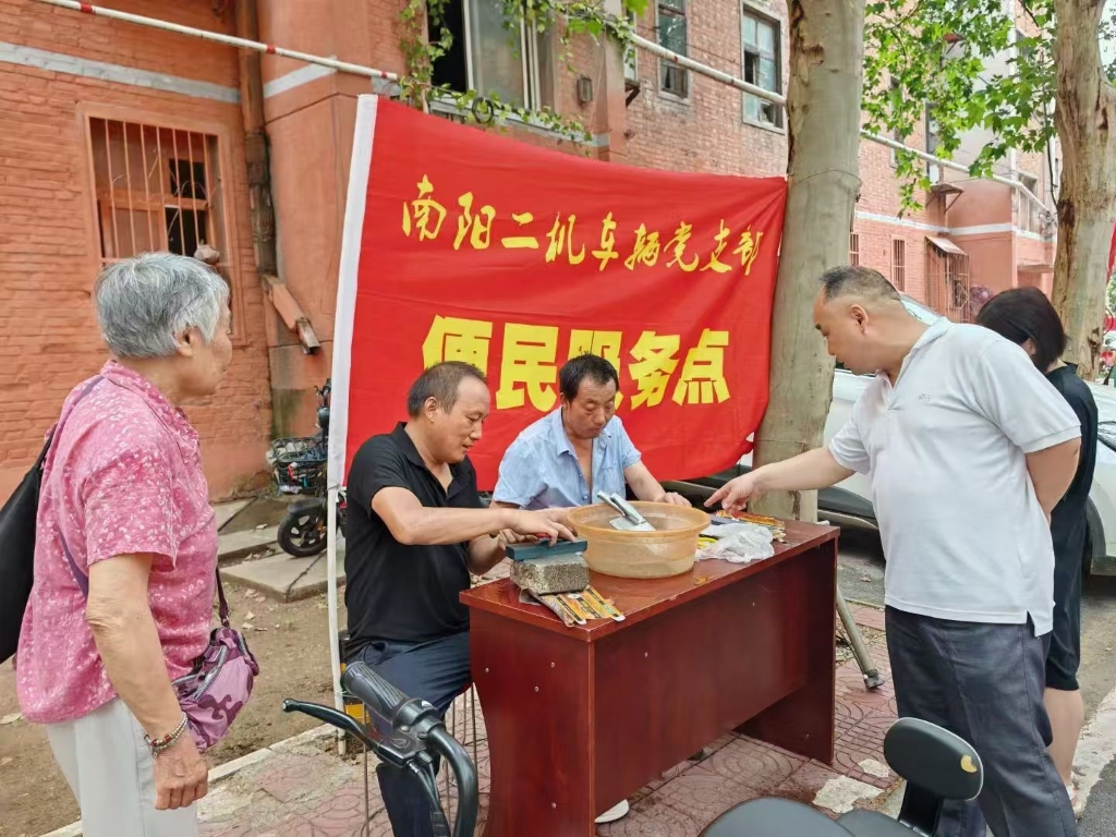 5042bb4b3f534a438f7bb1397ead8af0